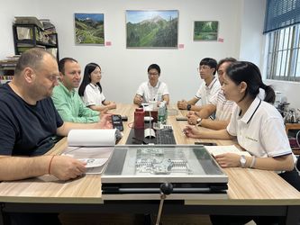 FOSHAN AE PARTITION TECHNOLOGY LIMITED COMPANY lini produksi pabrikan