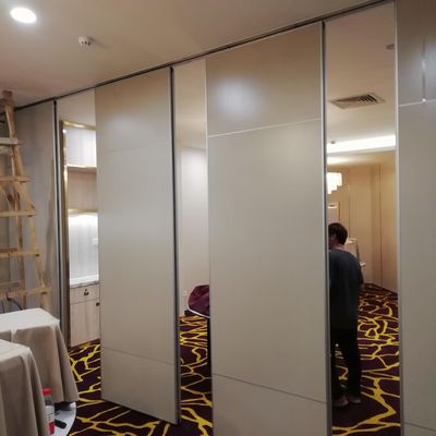 Perpaduan dinding pemisah bergerak untuk kantor hotel