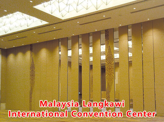 Harga yang bagus Acoustic Movable Partition Wall with Dupont POM Roller and Top & Bottom Jack Lifting Mechanism on line