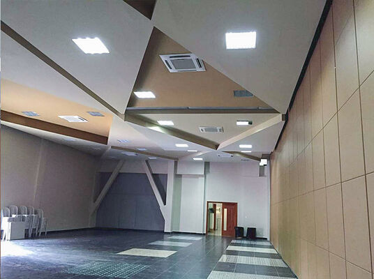 Harga yang bagus Portable Soundproof Movable Partition Wall with Dupont POM Rollers and Top and Bottom Jack Lifting on line