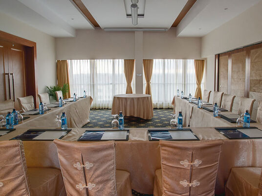 Harga yang bagus Soundproofing Movable Partition Wall with 800N Sealing Power and 40N/m Magnetic Attraction for Hotels on line