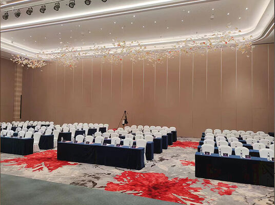 Harga yang bagus Fold Away Acoustic Office Partitions with Q235 Steel Frame and 6061-T6 Profiles for Exhibition Halls on line